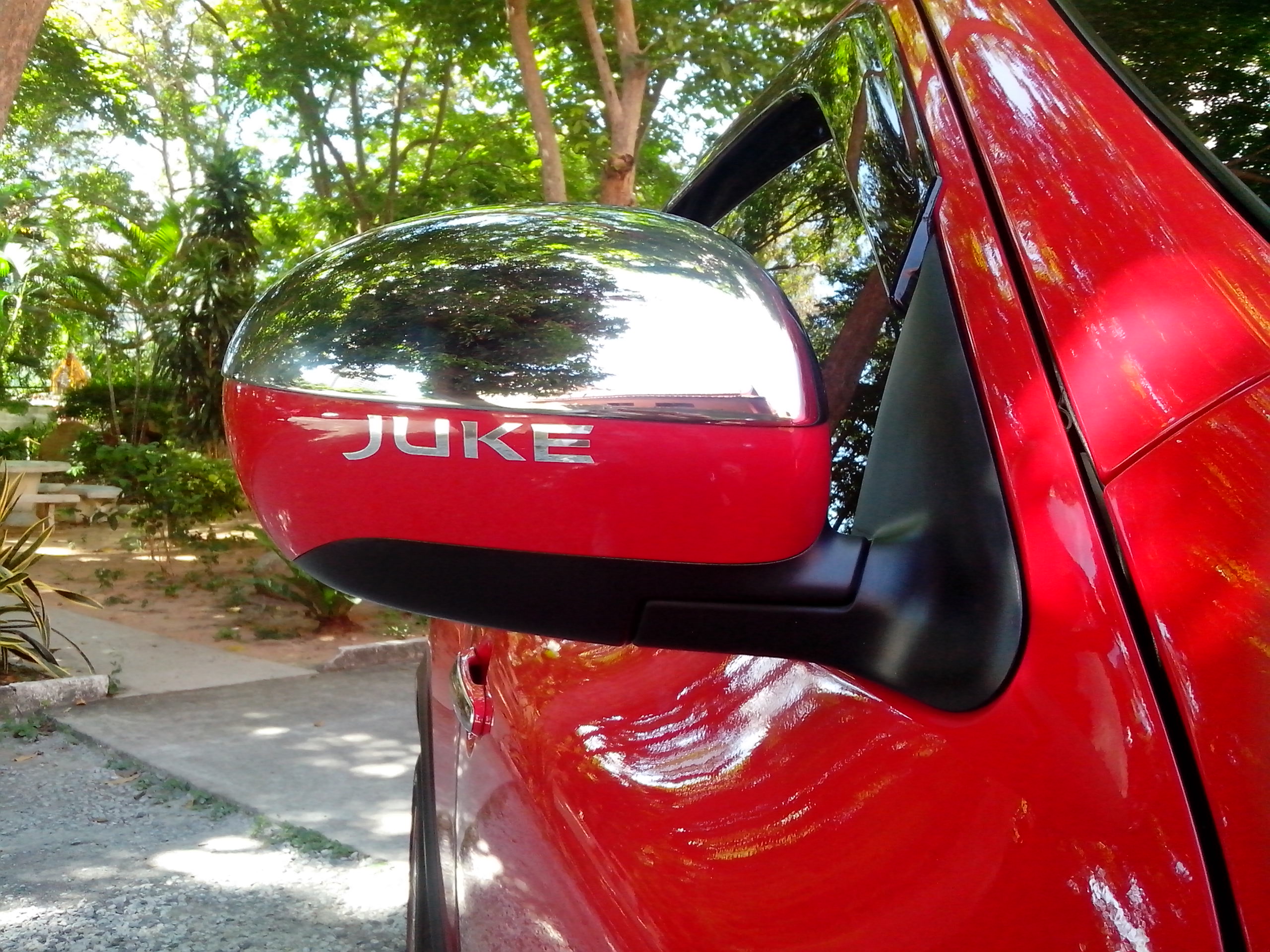 JUKE   MIrror Logo